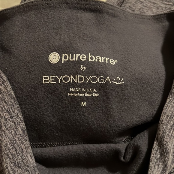 pure barre x beyond yoga purple leggings size M 28” inseam - Picture 2 of 4